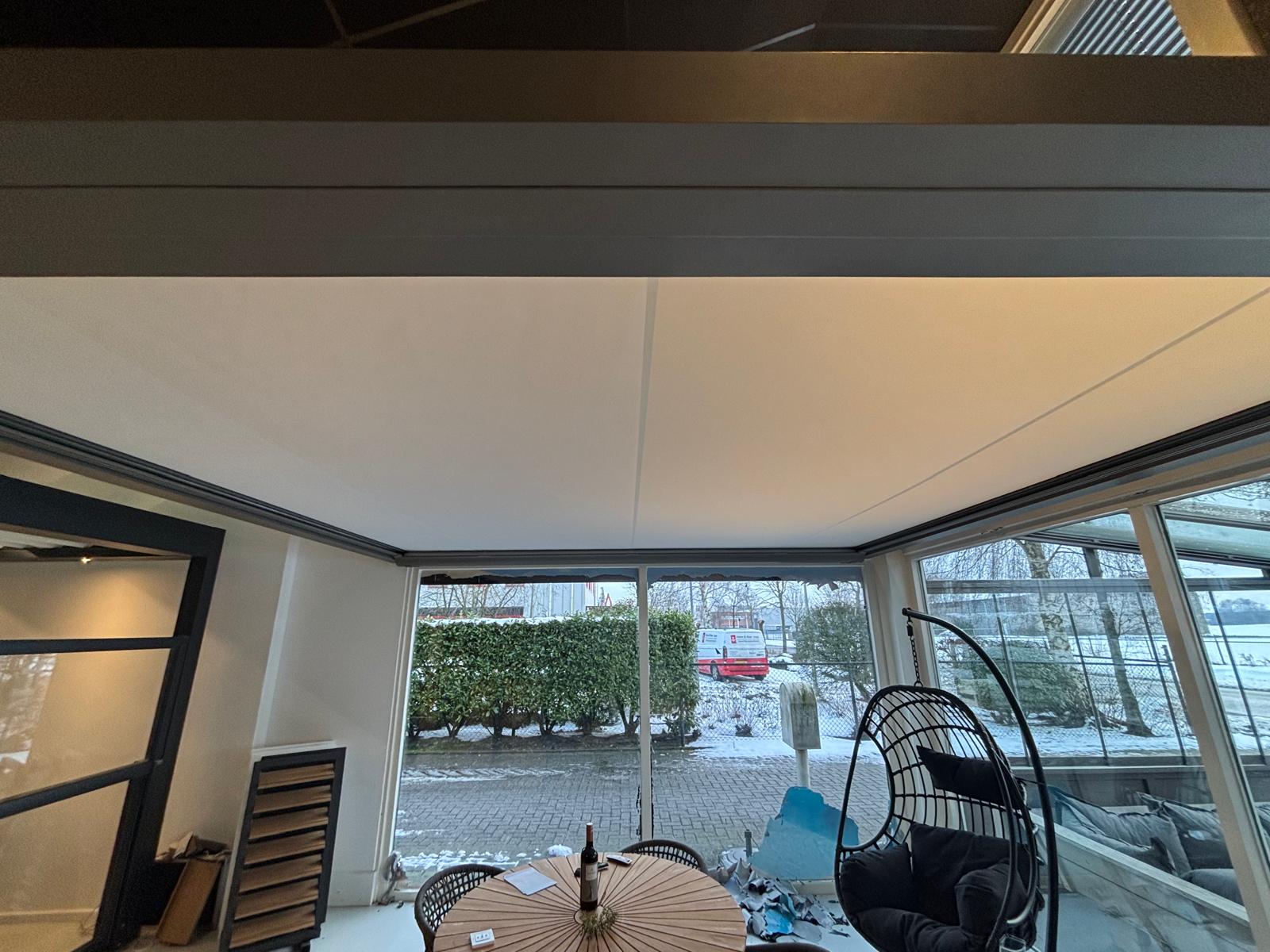 Kroezon showroom deals 1bc362e9-321a-4f8c-ac77-59462b7bde8a