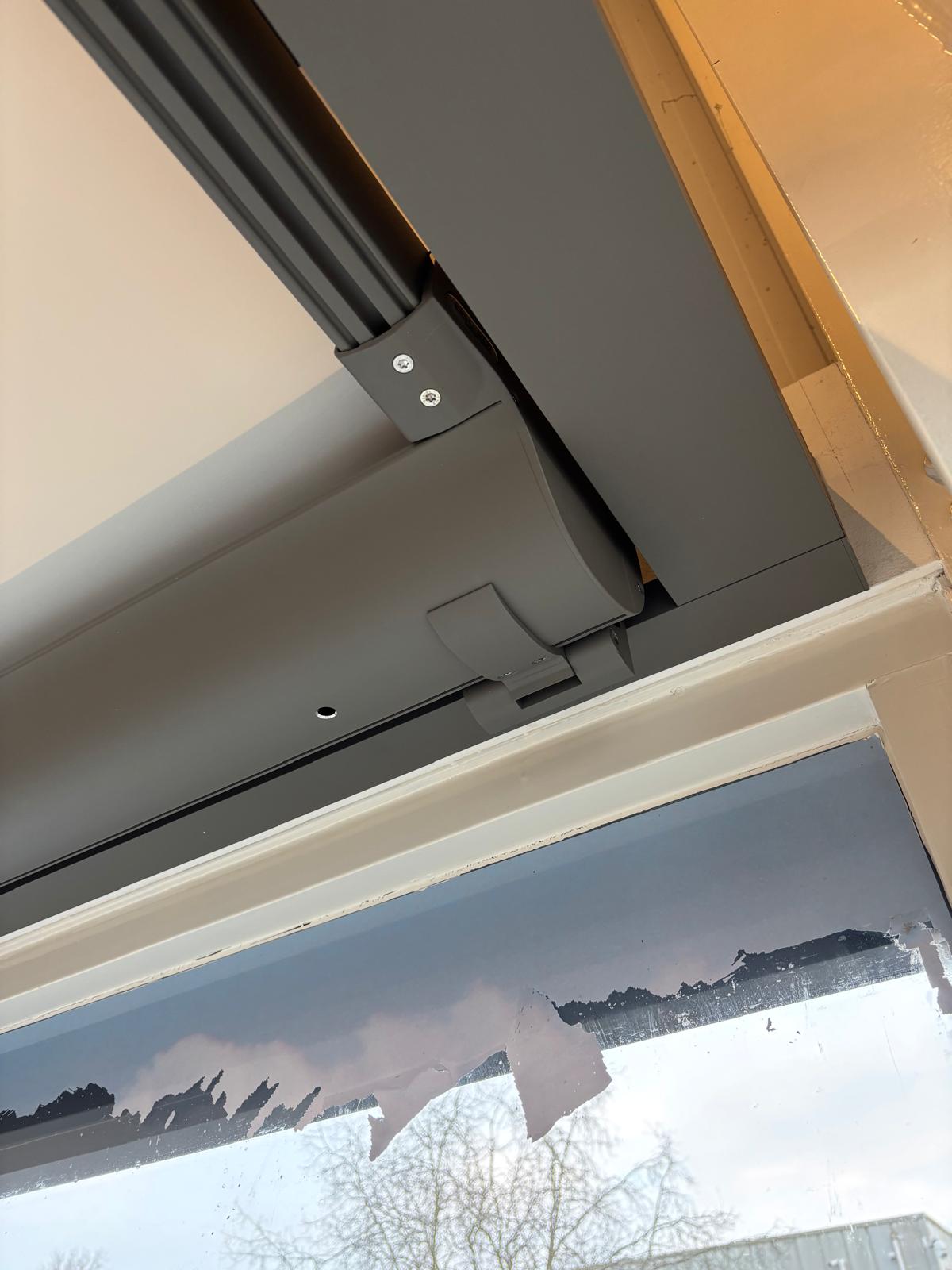 Kroezon showroom deals 923cb574-f671-49ab-ad92-3236579f3087
