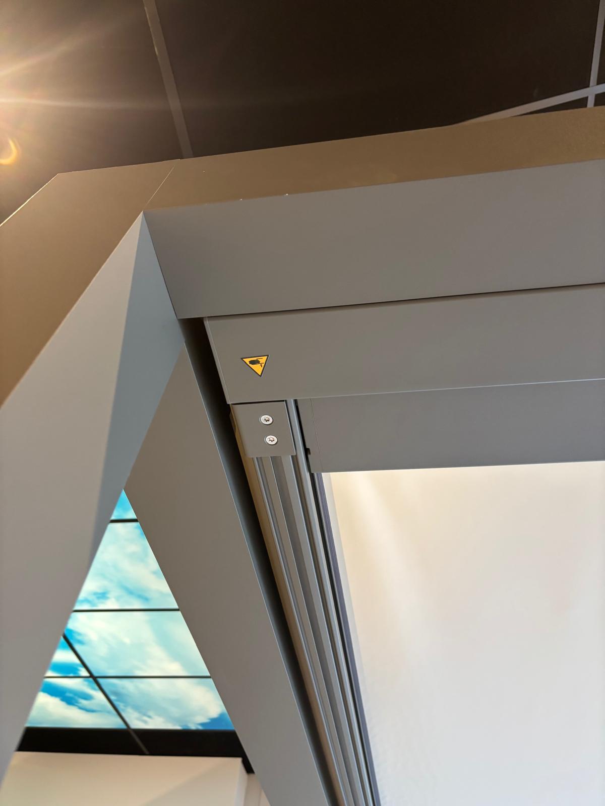 Kroezon showroom deals 95b4a419-8f6e-48f7-a697-d8ea59f51388
