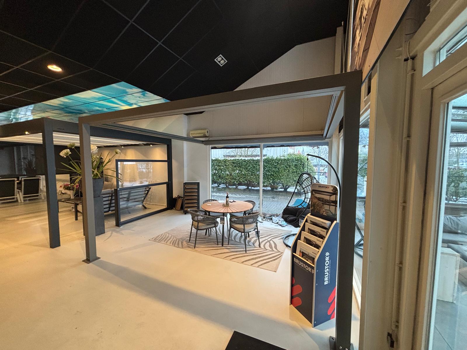 Kroezon showroom deals a28085c7-044b-4a19-96c0-7f914d841280
