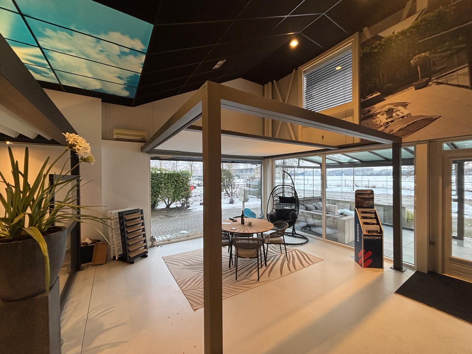 Kroezon showroom deals ea332ea5-d68a-4301-aedd-be46665cf289