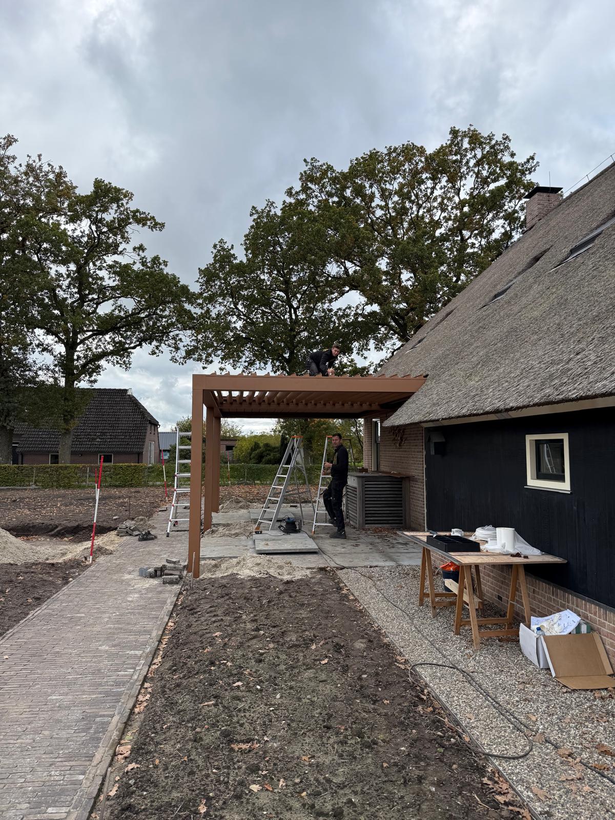 Pratic Opera lamellendak Kroezon Zonwering | Hoogeveen