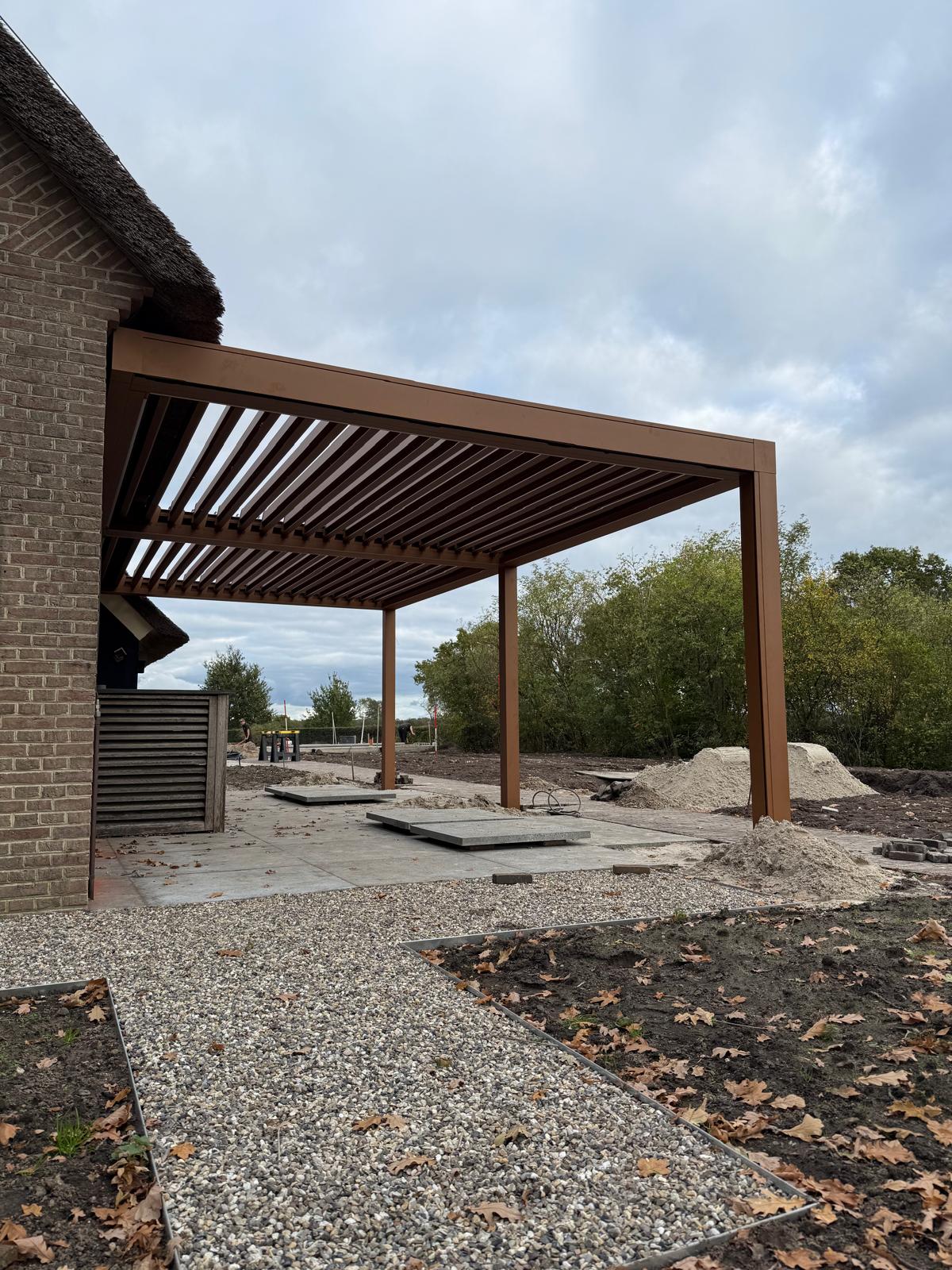 Pratic Opera lamellendak Kroezon Zonwering | Hoogeveen