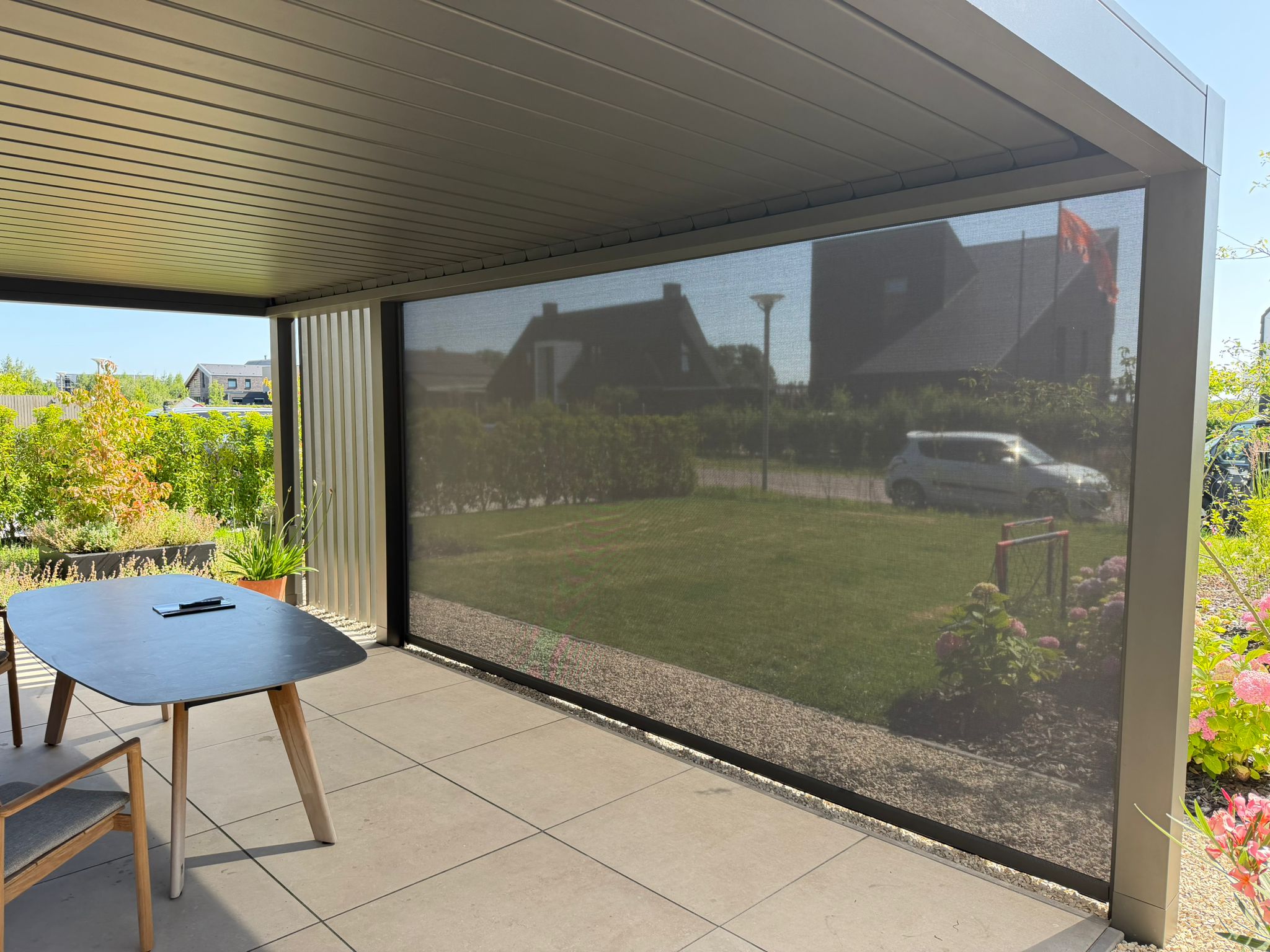 Pratic lamellendak : Ray : Zipscreen : Windbreker : Eelderwolde : Kroezon Zonwering & Terrasoverkappingen Eelderwolde